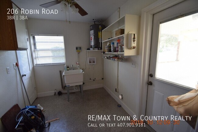 Building Photo - 206 Robin Rd