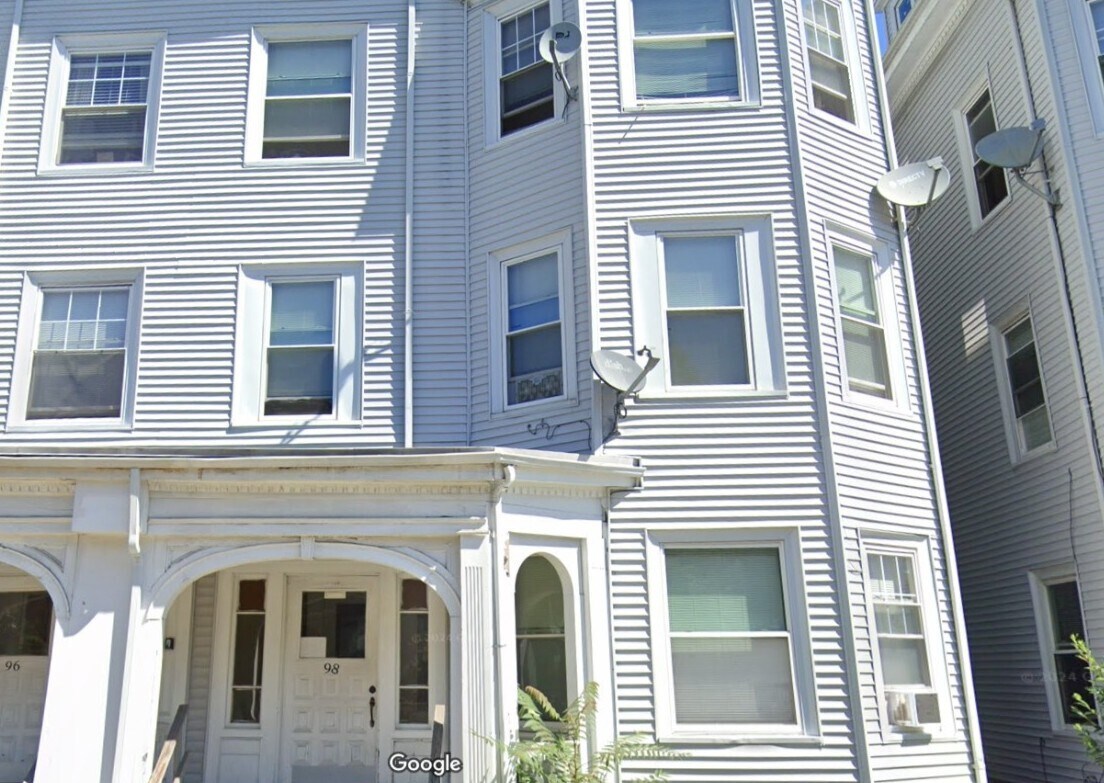 Building Photo - 94 Winthrop St