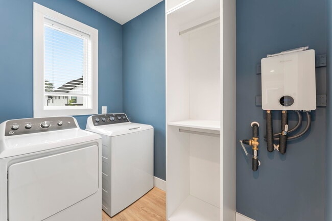 Building Photo - Medford Mews, Carriage House 321