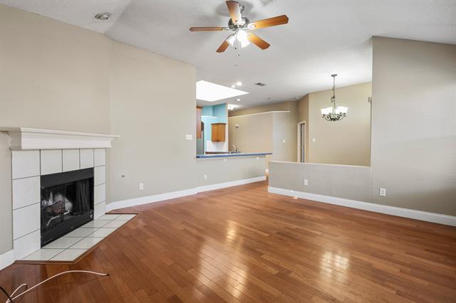 Building Photo - 5636 Creekhollow Dr