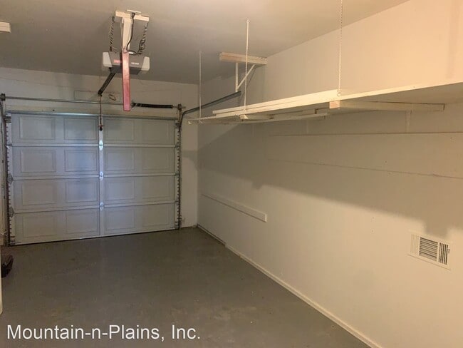 Building Photo - 2 br, 1 bath House - 1020 McHugh