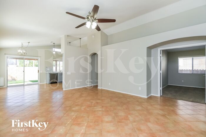 Building Photo - 2834 S Paseo Loma