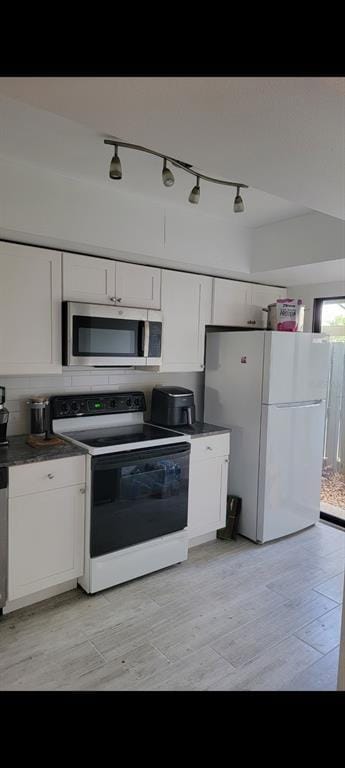 Building Photo - 5647 Summerside Ln