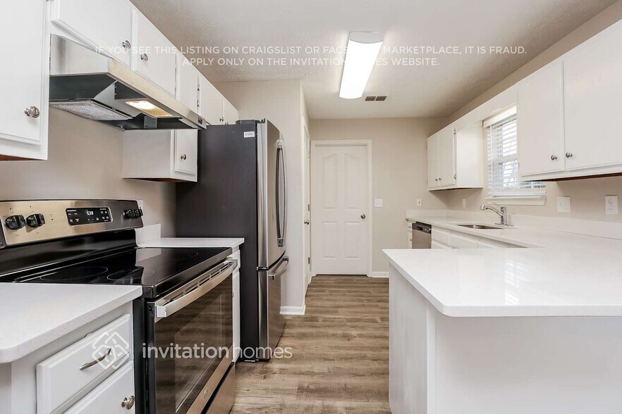 Building Photo - 2922 Weybridge Dr