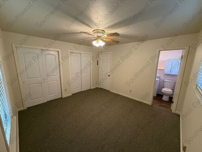 Building Photo - Spacious 4 Bedroom 2 Bathroom Home