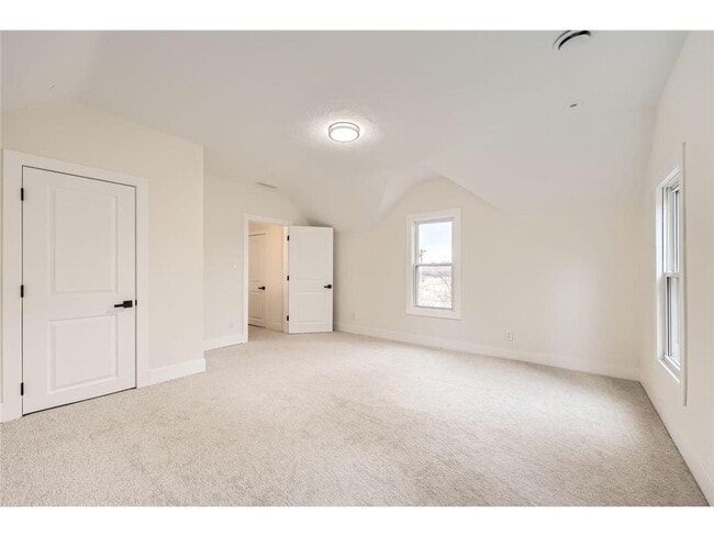 Building Photo - 1300 County Rd 6