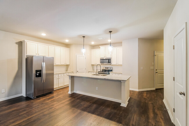 Building Photo - Modern 3 Bedroom Home | Lakewood Floorplan