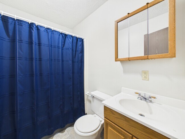 Building Photo - 534 Martin Ave