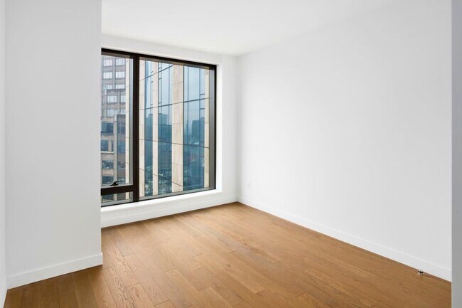 Building Photo - 99 Hudson St