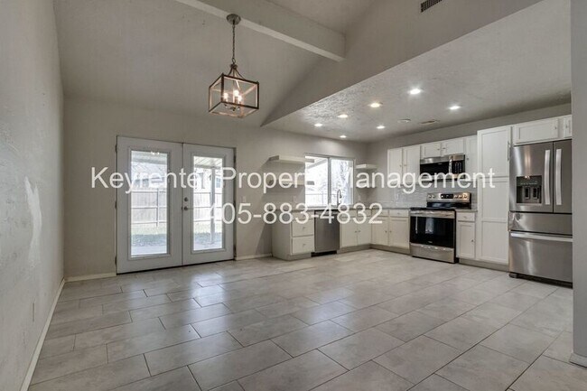 Building Photo - 6913 Fawn Canyon Dr