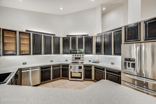 Building Photo - 129 Signature Dr