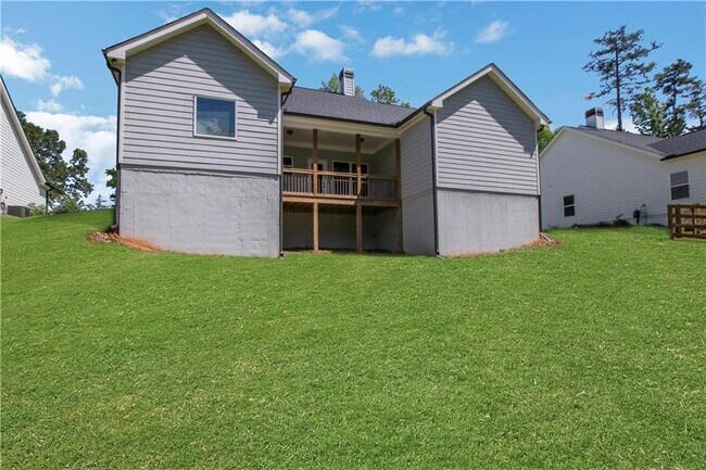 Building Photo - 9290 Long Hollow Rd