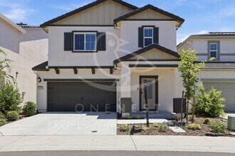 Building Photo - Practically Brand new | 3 bedroom 2.5 bathroom + loft
