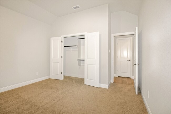Building Photo - 3032 Lionsgate Dr