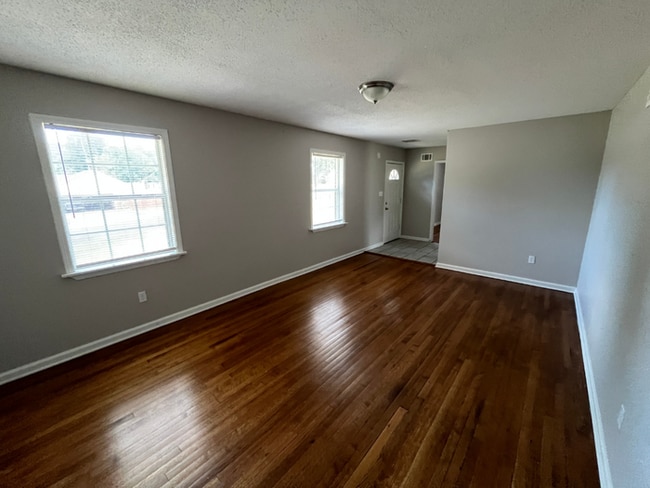 Building Photo - Large 4BR/2BA Whitehaven Home | 2,393 Sq Ft, Stone Fireplace, Hardwood BRs & 2-Car Garage