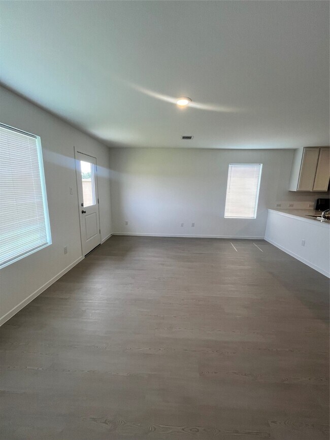 Building Photo - 25431 Birch Hl Dr