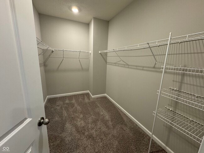 Building Photo - 855 Downey Ln