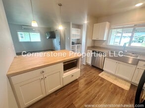 Building Photo - 911333-1333 Hoomahua St