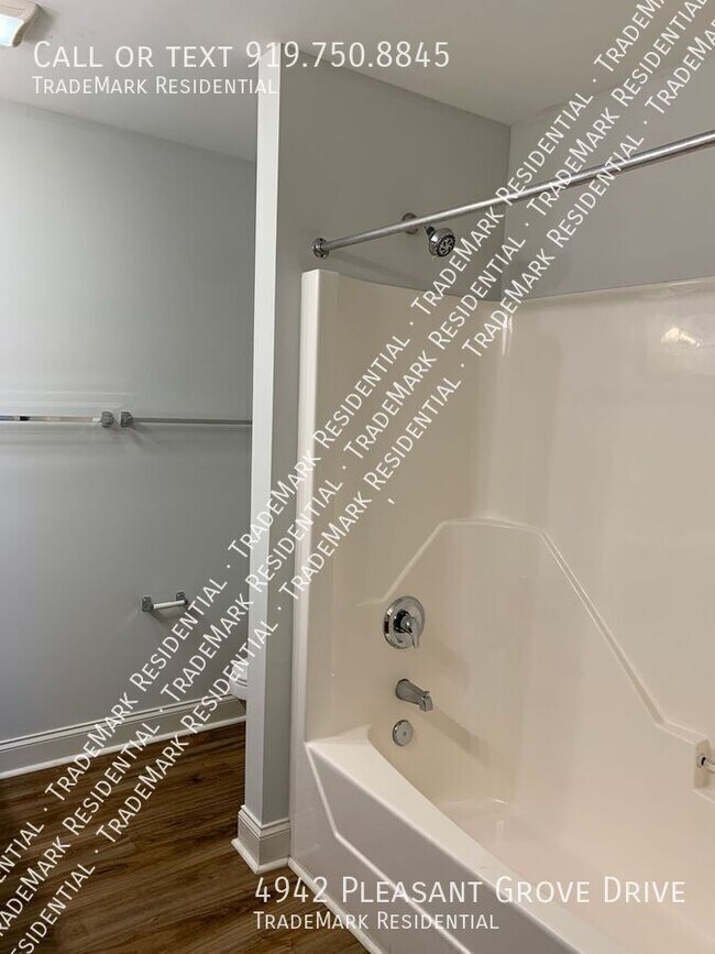 Building Photo - 4942 Pleasant Grove Dr