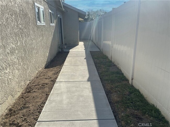 Building Photo - 14332 Thunderbird Cir