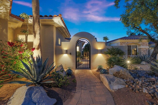 Building Photo - 704 Mission Creek Dr
