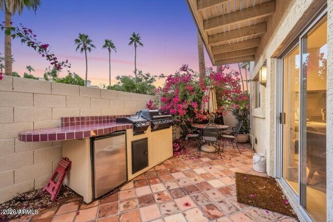 Building Photo - 8841 S 51st St