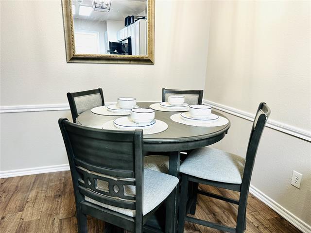 Building Photo - 2808 Sunset Strip Dr