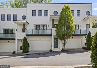 Building Photo - 1337 Grey Fox Ct NE
