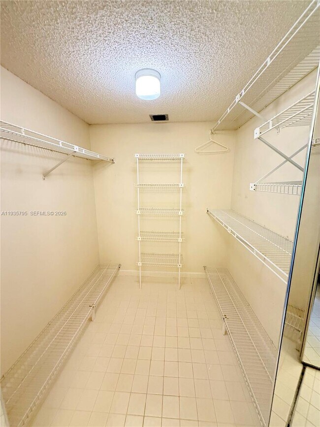 Building Photo - 10426 E Clairmont Cir