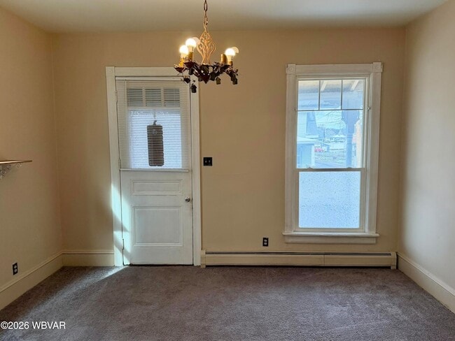 Building Photo - 212 Montour St N