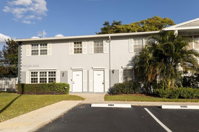 Building Photo - 8018 SW 18th Ct