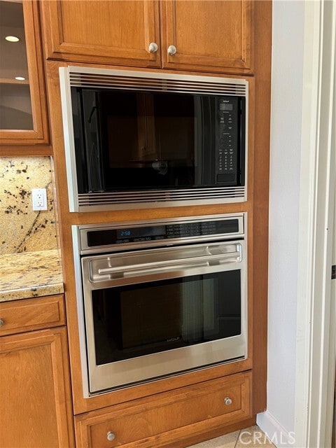 Building Photo - 27 Tree Clover