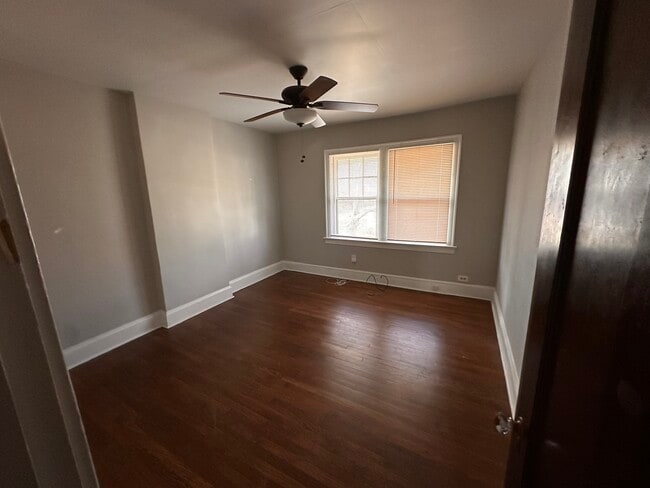 Building Photo - 2205 Cottage Grove Dr