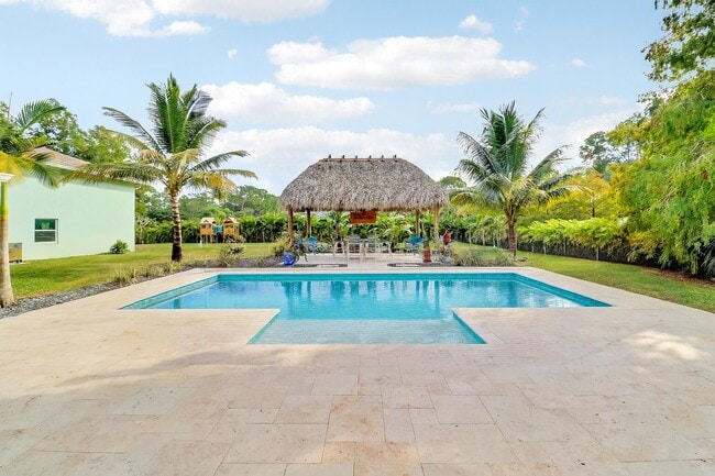 Building Photo - 15866 Alexander Run