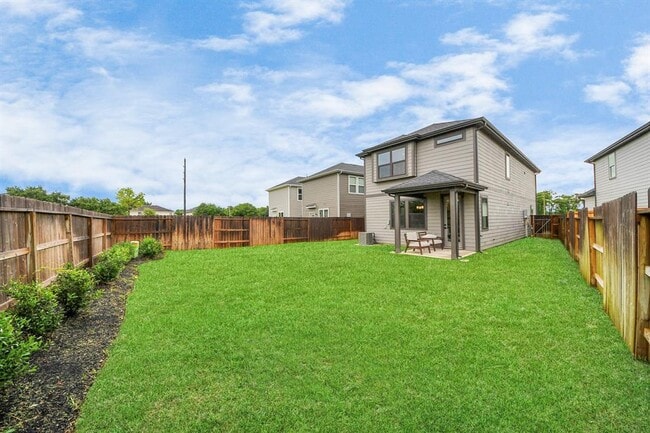 Building Photo - 1418 Revolution Way