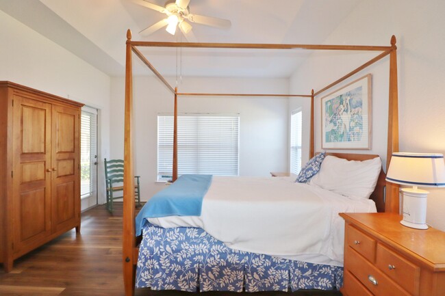 Building Photo - 1812 Sandhill Crane Dr