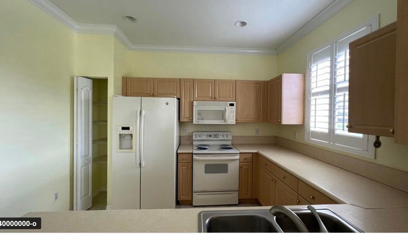 Building Photo - 274 River Bluff Ln