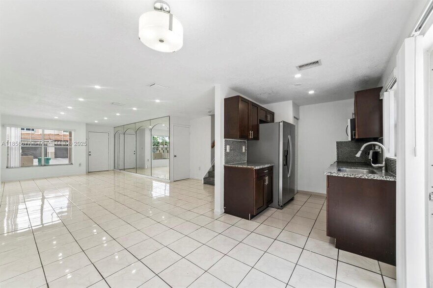 Building Photo - 3358 NW 198th Ter