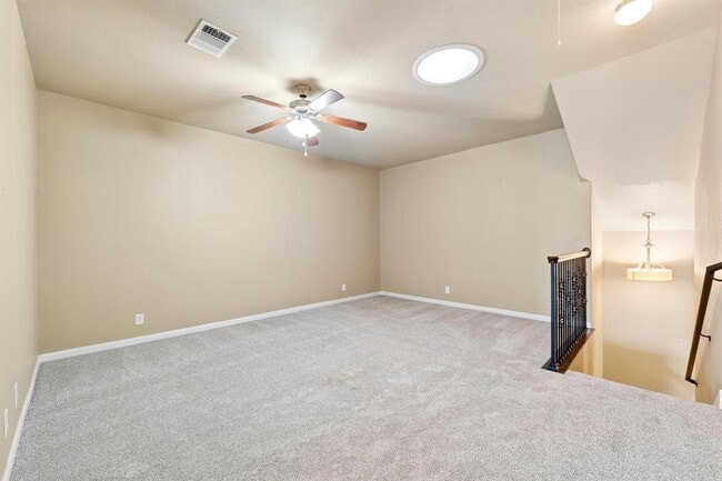 Building Photo - 501 S Meadowlark St