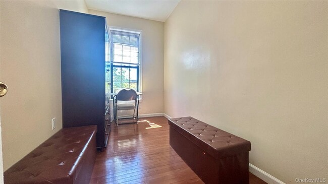 Building Photo - 844 Hancock St