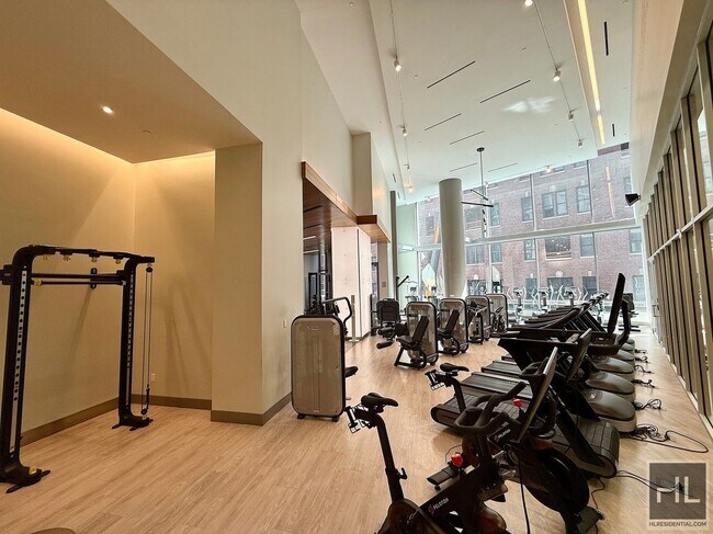 Building Photo - SUNNY NO FEE STUDIO IN THE LUXURY SUMMIT NYC