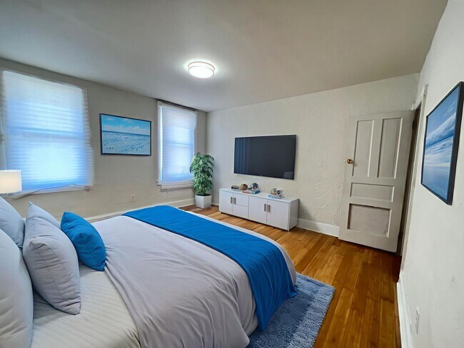 Building Photo - Renovated 2bd/ 1Bth Home! SECTION 8 ONLY!!