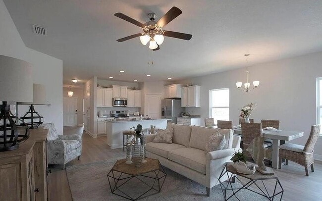 Building Photo - 248 Sea Grv Wy