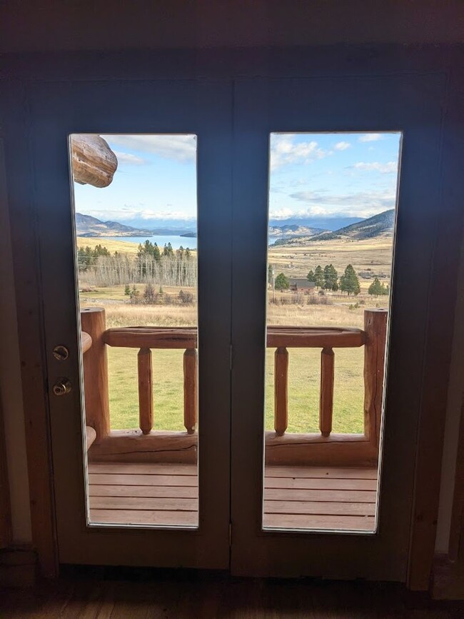 Building Photo - Fully Furnished Cabin with great views. Lo...