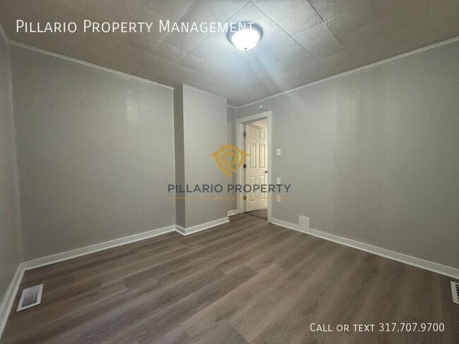 Building Photo - 555 S Harris Ave