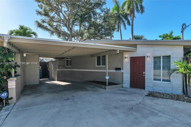 Building Photo - 515 SW 12th Ave