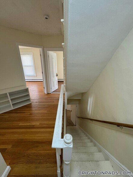 Building Photo - 44 Winship St