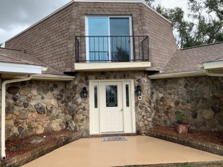 Building Photo - 102 Buccaneer Dr