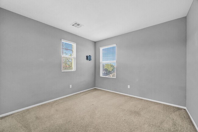 Building Photo - Charming 3-Bedroom Two-Story Home in Gated...