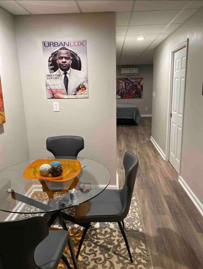 Building Photo - 4565 Kent Rd